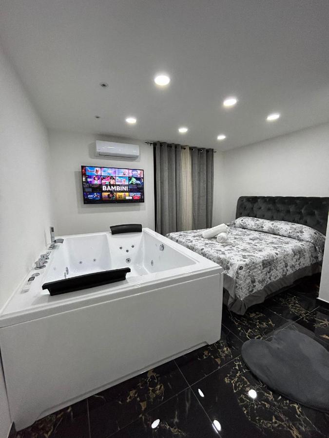 Giovanni Luxury Suites Naples Luaran gambar