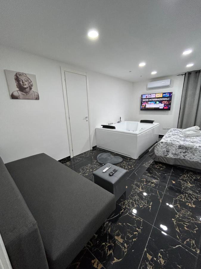 Giovanni Luxury Suites Naples Luaran gambar