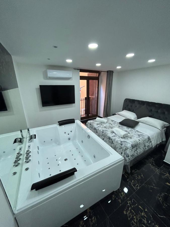 Giovanni Luxury Suites Naples Luaran gambar