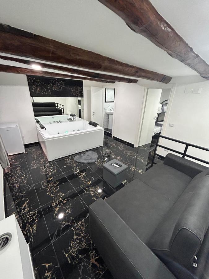 Giovanni Luxury Suites Naples Luaran gambar