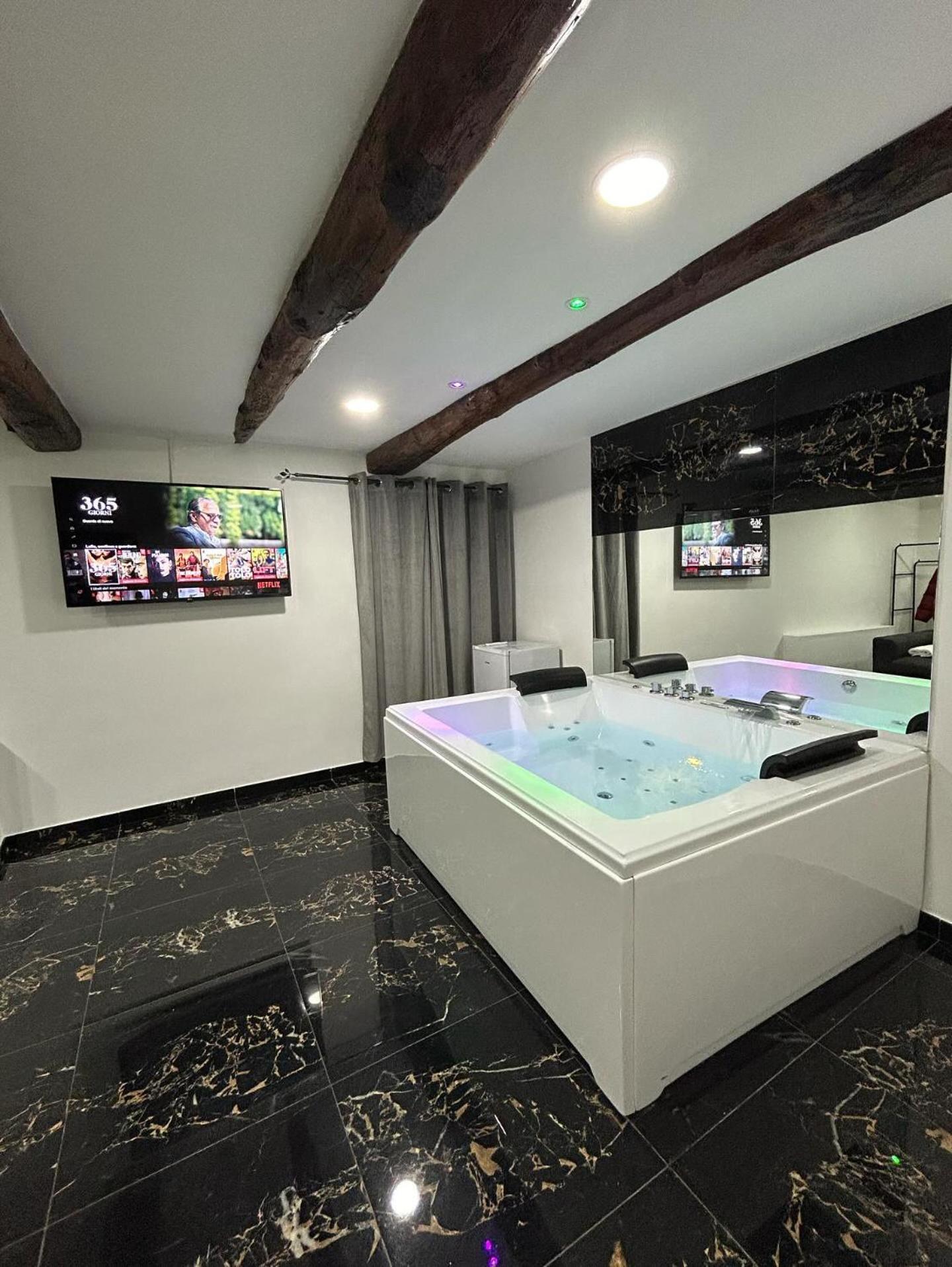 Giovanni Luxury Suites Naples Luaran gambar