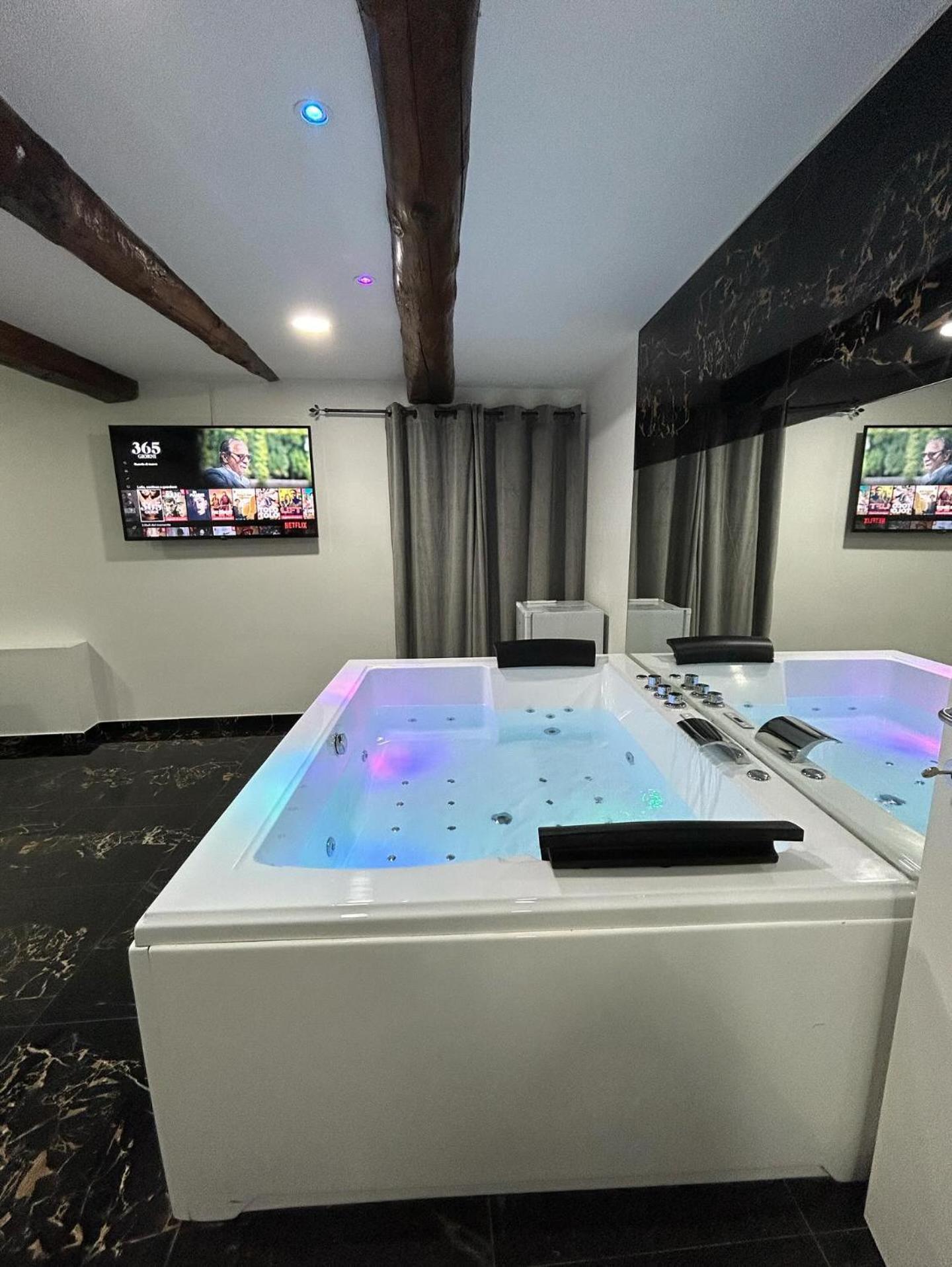 Giovanni Luxury Suites Naples Luaran gambar
